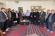 دیدار همکاران اداره دامپزشکی همراه با معاونت آموزشی اداره آموزش و پرورش و همکاران فرمانداری با دبیر بازنشسته