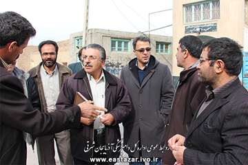 بمناسبت ایام ا... دهه فجر انجام واکسیناسیون، سمپاشی اماکن دامی و ویزیت رایگان دام های روستایی در روس