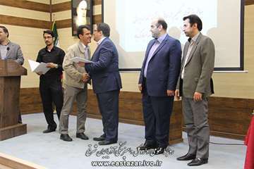 گزارش تصویری مراسم تجلیل از کارشناسان و مسئولین آزمایشگاه های اداره کل دامپزشکی استان (2)