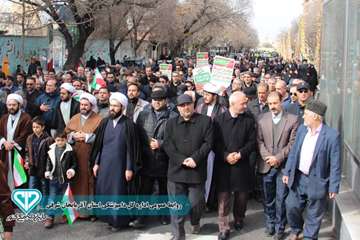 گزارش تصویری حضور مدیرکل و کارکنان اداره کل دامپزشکی استان آذربایجان شرقی در راهپیمایی با شکوه یوم ا