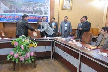 شوراي هماهنگي روساي ادارات ستادي و شبكه هاي اداره كل دامپزشكي آذربايجان شرقي