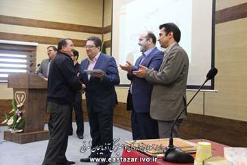 گزارش تصویری مراسم تجلیل از کارشناسان و مسئولین آزمایشگاه های اداره کل دامپزشکی استان (1)