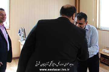 گزارش تصویری دیدار نوروزی مدیر کل دامپزشکی استان با همکاران (2)