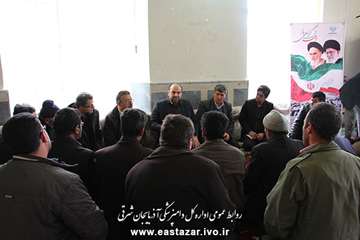 بمناسبت ایام ا... دهه فجر انجام واکسیناسیون، سمپاشی اماکن دامی و ویزیت رایگان دام های روستایی در روس