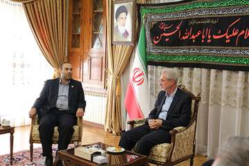 دیدار مدیر کل و مسئولین اداره کل دامپزشکی استان با استاندار آذربایجان شرقی