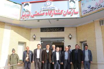 بازدید فرماندار تبریز و مدیر کل دامپزشکی استان از سازمان کشتارگاه صنعتی دام شهرداری تبریز