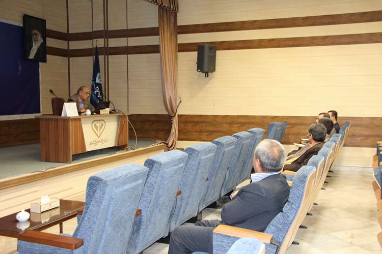 برگزاری دوره آموزشی پیشگیری و کنترل بیماری آنفلوانزای فوق حاد پرندگان  برای مدیران و کارشناسان اداره کل دامپزشکی استان آذربایجان شرقی