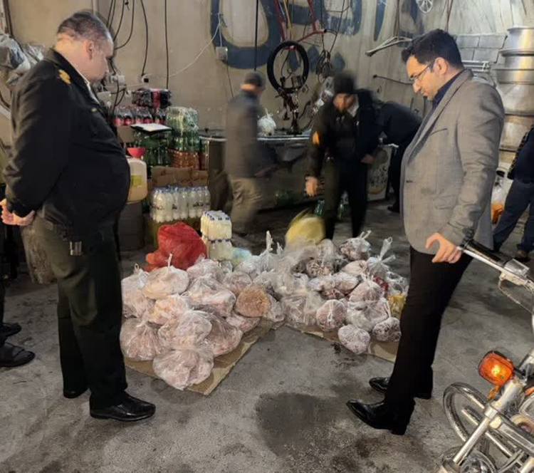 کشف و ضبط ۲۴۰ کیلوگرم فرآورده خام دامی غیربهداشتی و پلمب رستوران بین‌راهی در صوفیان