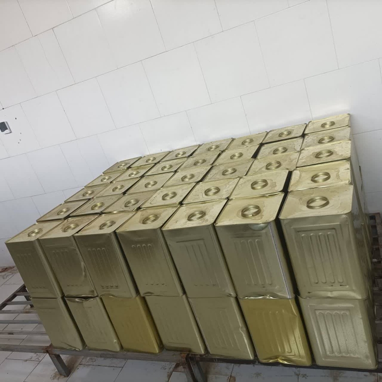 کشف و معدوم‌سازی بیش از دو تُن عسل تقلبی در آذرشهر